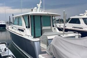 Yacht for sale SEVENTEEN