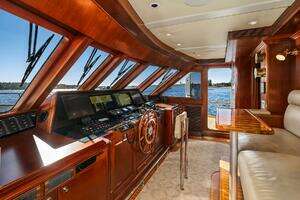 2001 Rayburn Custom Yachts Flush Deck thumbnail 19