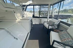 39' Silverton sundeck starboard