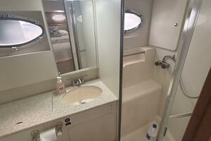 39' Silverton master stateroom head