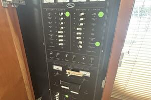 39' Silverton electrical panel