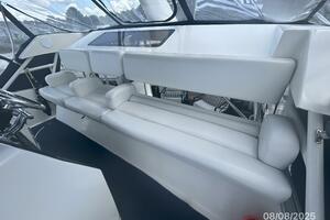 39' Silverton flybridge aft seating2
