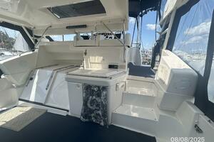 39' Silverton sundeck forward