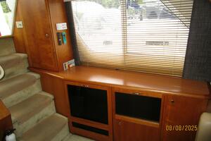 39' Silverton salon port aft