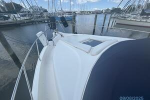 39' Silverton foredeck1