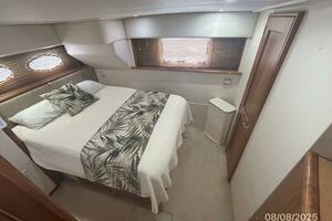 39' Silverton master stateroom