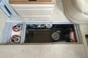 39' Silverton engine room access