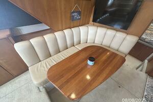 39' Silverton salon port seating