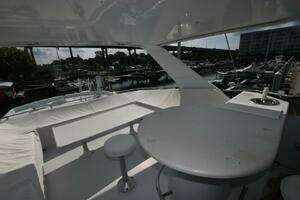 1998 Hatteras 74 Sportdeck thumbnail 21