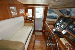 1998 Hatteras 74 Sportdeck thumbnail 24