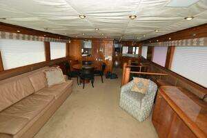 1998 Hatteras 74 Sportdeck thumbnail 18