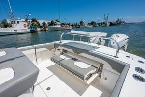 2022 Regulator 31 Dave 083