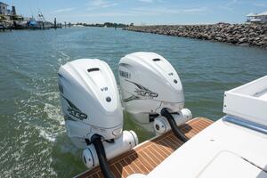2022 Regulator 31 Dave 085