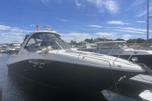 NO WOKE ZONE 33ft Sea Ray Yacht For Sale