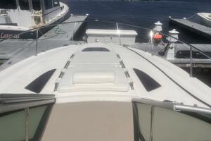 NO WOKE ZONE 33ft Sea Ray Yacht For Sale