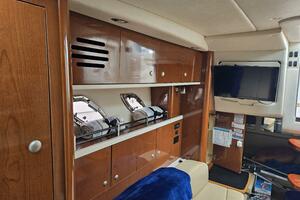 NO WOKE ZONE 33ft Sea Ray Yacht For Sale