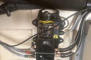 NO WOKE ZONE 33ft Sea Ray Yacht For Sale