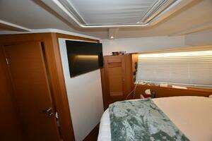 2023 Beneteau Swift Trawler 41 Fly thumbnail 6