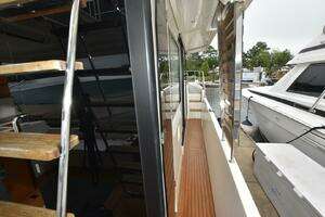 2023 Beneteau Swift Trawler 41 Fly thumbnail 28