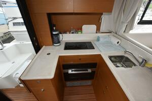 44FT (13.44M) BENETEAU