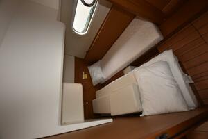44FT (13.44M) BENETEAU
