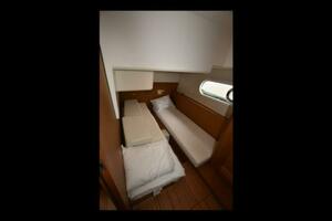 44FT (13.44M) BENETEAU