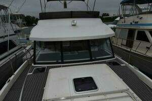 2023 Beneteau Swift Trawler 41 Fly thumbnail 30