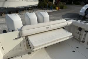 35ft Boston Whaler Yacht For Sale