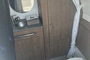 2014 Boston Whaler 350 Outrage Console Interior