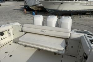 35ft Boston Whaler Yacht For Sale