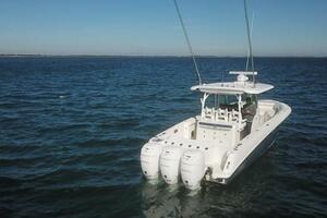 35ft Boston Whaler Yacht For Sale