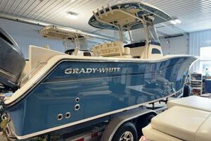 27ft Grady White Yacht For Sale