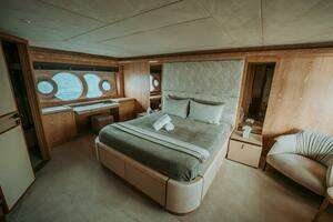 2013 Monte Carlo Yachts thumbnail 7