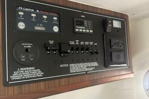 32ft Pursuit Yacht For Sale