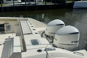 32ft Pursuit Yacht For Sale