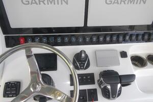 30ft Sea Hunt Yacht For Sale