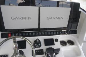 30ft Sea Hunt Yacht For Sale