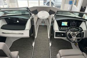 Photo 5550051 for 2026 Four Winns H2  