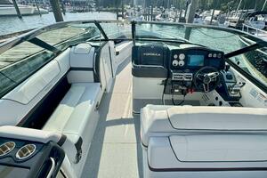 35FT (10.67M) FORMULA Worth Avenue Yachts