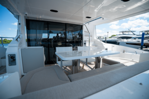 60FT (18.29M) AZIMUT