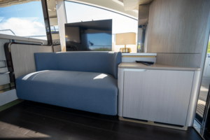 60FT (18.29M) AZIMUT