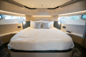 60FT (18.29M) AZIMUT