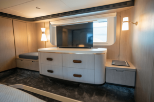 60FT (18.29M) AZIMUT