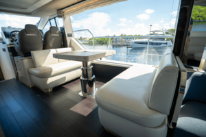 60FT (18.29M) AZIMUT
