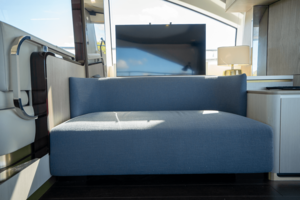 60FT (18.29M) AZIMUT