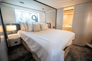 60FT (18.29M) AZIMUT