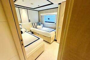 2024 Majesty Yachts 120 thumbnail 14
