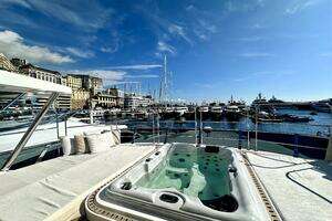 2024 Majesty Yachts 120 thumbnail 7