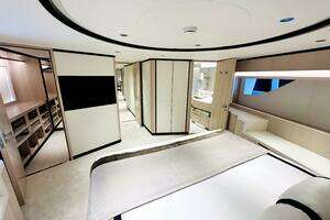 2024 Majesty Yachts 120 thumbnail 22