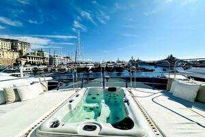 2024 Majesty Yachts 120 thumbnail 6